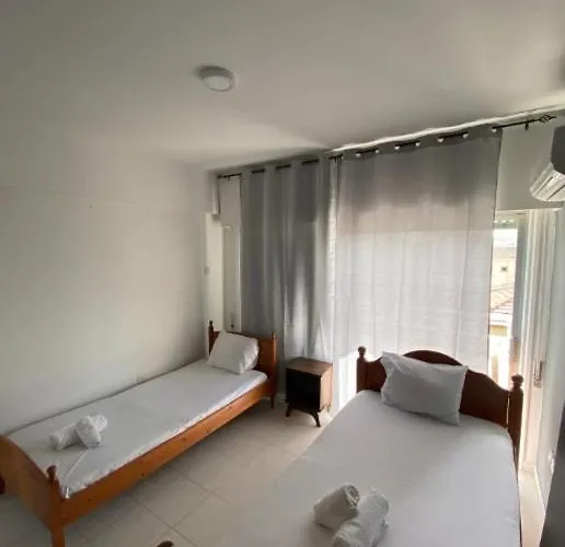 Apartament Leontiou 44 *